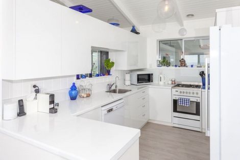 Photo of property in 162d Whitipirorua Road, Onemana, Whangamata, 3691