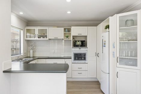 Photo of property in 53 Dalton Drive, Papamoa Beach, Papamoa, 3118