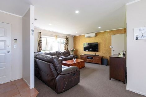 Photo of property in 49 Patts Avenue, Glendene, Auckland, 0602