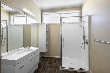 Photo of property in 105 Fulford Street, New Plymouth, 4310