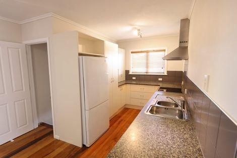 Photo of property in 498 East Coast Road, Windsor Park, Auckland, 0630