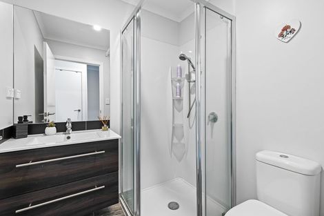 Photo of property in 36 Wharara Lane, Massey, Auckland, 0614