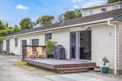 Photo of property in 8a Florio Terrace, Tawa, Wellington, 5028