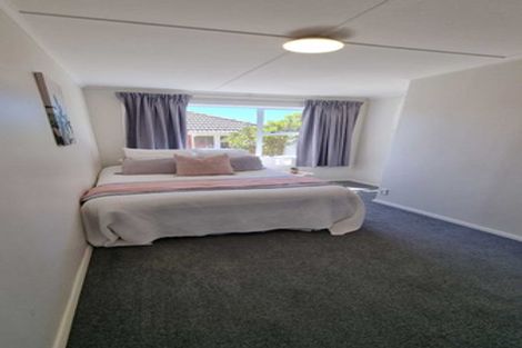 Photo of property in 130 Main Road, Titahi Bay, Porirua, 5022