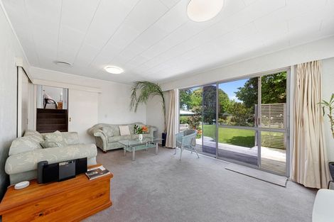 Photo of property in 4 Harford Place, Pakuranga Heights, Auckland, 2010