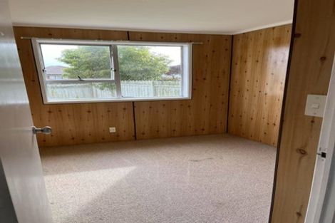 Photo of property in 2 Cranberry Place, Bucklands Beach, Auckland, 2012