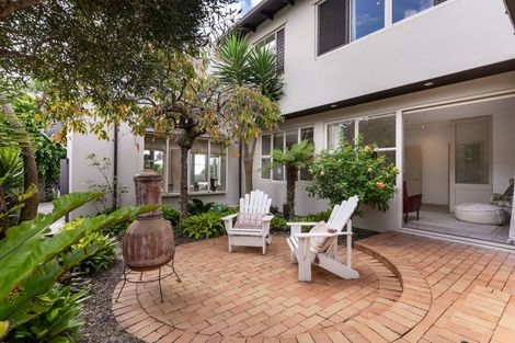 Photo of property in 2/2 Clifton Road, Hauraki, Auckland, 0622
