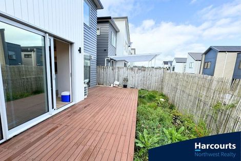 Photo of property in 13 Houhora Street, Westgate, Auckland, 0814