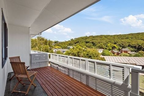 Photo of property in 49a Albatross Close, Whitby, Porirua, 5024