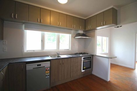 Photo of property in 4039 Great North Road, Glen Eden, Auckland, 0602