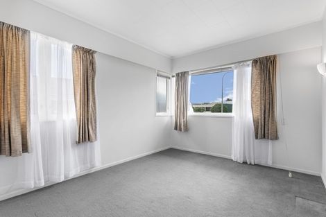 Photo of property in 9 Sutton Crescent, Papatoetoe, Auckland, 2025