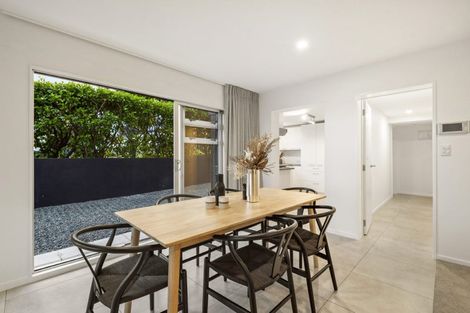 Photo of property in G 01/97 Pupuke Road, Northcote, Auckland, 0627
