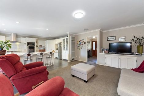 Photo of property in 5 Longwood Place, Harrowfield, Hamilton, 3210