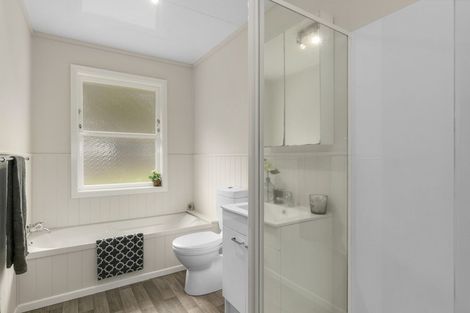 Photo of property in 296 Naenae Road, Naenae, Lower Hutt, 5011