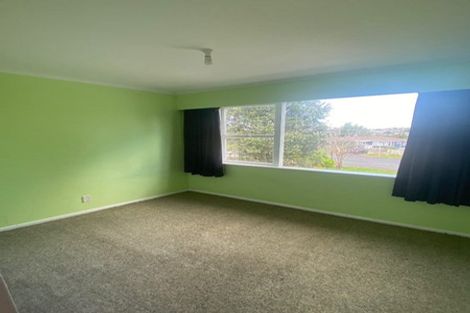 Photo of property in 16 Bentley Avenue, Glenfield, Auckland, 0629