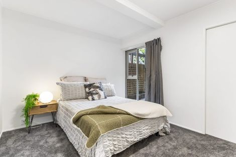 Photo of property in 92 Parr Terrace, Castor Bay, Auckland, 0620