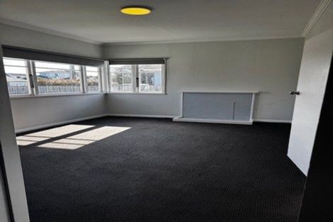 Photo of property in 21 Cambridge Terrace, Papatoetoe, Auckland, 2025