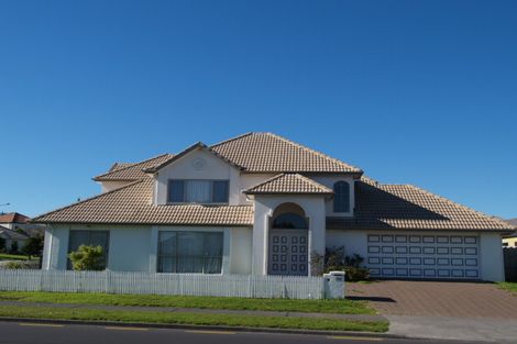 Photo of property in 1/100 Millhouse Drive, Northpark, Auckland, 2013