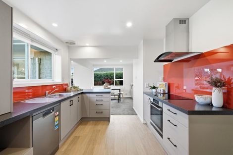 Photo of property in 5 Birkenhead Street, Avonhead, Christchurch, 8042