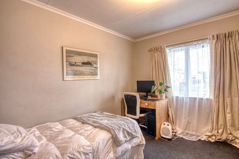 Photo of property in 3 Coromandel Court, Roslyn, Palmerston North, 4414