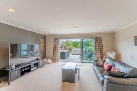 Photo of property in 5 Moss Lane, Raumati Beach, Paraparaumu, 5032