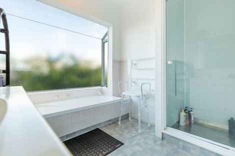 Photo of property in 2a Virginia Street, Henderson, Auckland, 0612