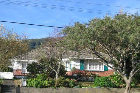 Photo of property in 371 Stokes Valley Road, Stokes Valley, Lower Hutt, 5019