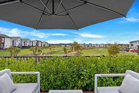 Photo of property in 22a Lumbarda Drive, Kumeu, 0810