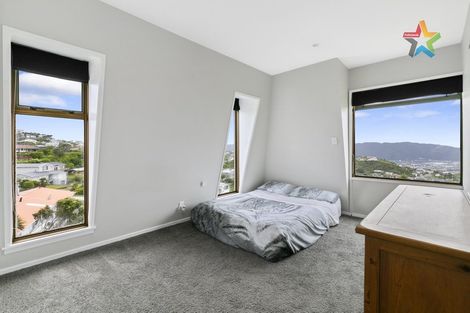 Photo of property in 33 Acacia Avenue, Maungaraki, Lower Hutt, 5010