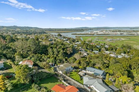 Photo of property in 10 Memorial Drive, Parahaki, Whangarei, 0112