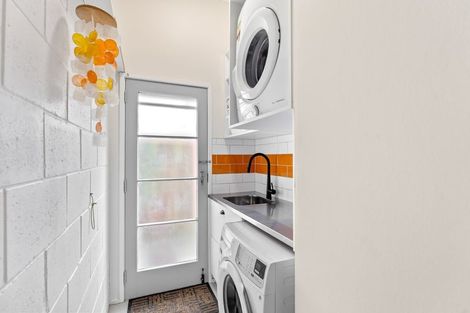 Photo of property in 25b Pehi Kupa Street, Waikanae, 5036