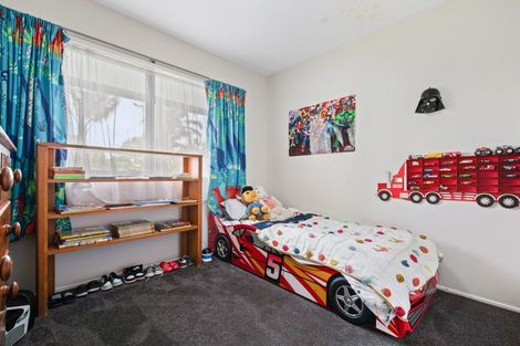 Photo of property in 3a Vela Place, Clarks Beach, 2122