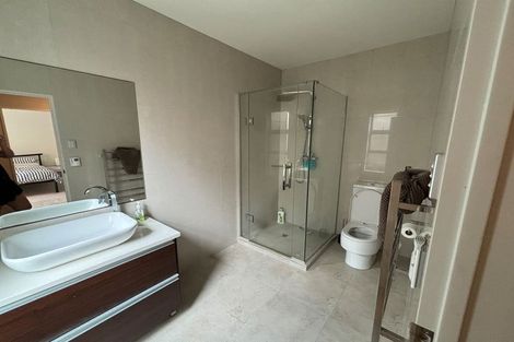 Photo of property in 28 Bur Oak Terrace, Schnapper Rock, Auckland, 0632