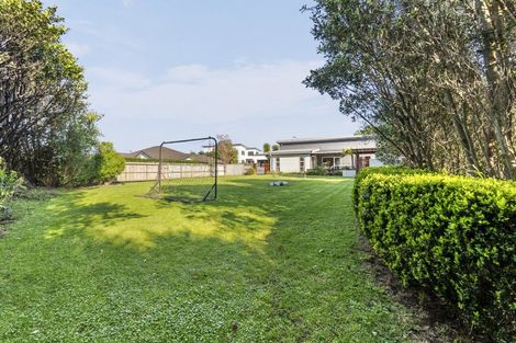 Photo of property in 23 Heta Road, Highlands Park, New Plymouth, 4312