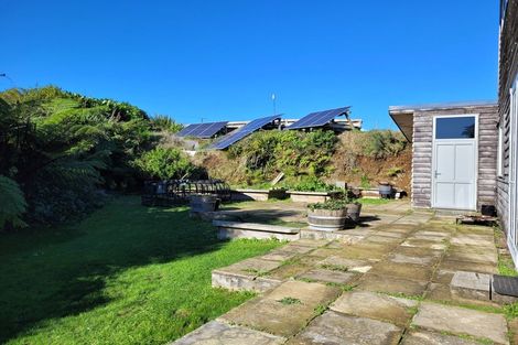 Photo of property in 2007 South Road, Pitone, New Plymouth, 4374