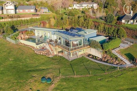 Photo of property in 43 Harry Dreadon Road, Opaheke, Papakura, 2584