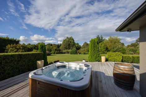 Photo of property in 7 Dobsons Lane, Kelvin Grove, Palmerston North, 4470