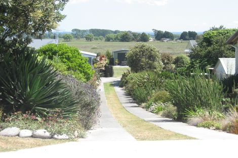 Photo of property in 240 Pukehina Parade, Pukehina, Te Puke, 3189