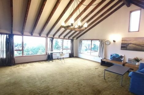 Photo of property in 118 Pupuke Road, Hillcrest, Auckland, 0627