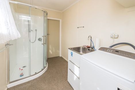 Photo of property in 28 Raupo Street, Castlecliff, Whanganui, 4501