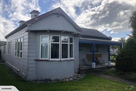 Photo of property in 49 Blaydon Street, Waikaia, 9778
