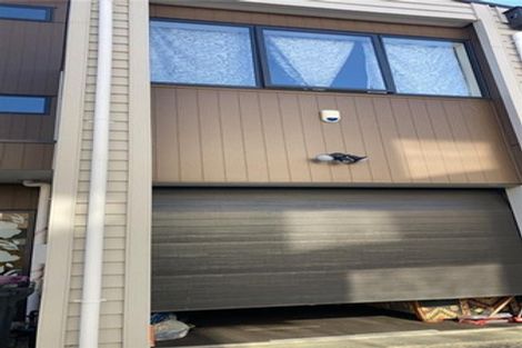 Photo of property in 42 Bloom Crescent, Sunnyvale, Auckland, 0612