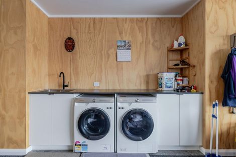 Photo of property in 77 Freedom Drive, Kelvin Grove, Palmerston North, 4414