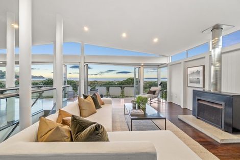 Photo of property in 4 Lagoon Way, Omaha, 0986