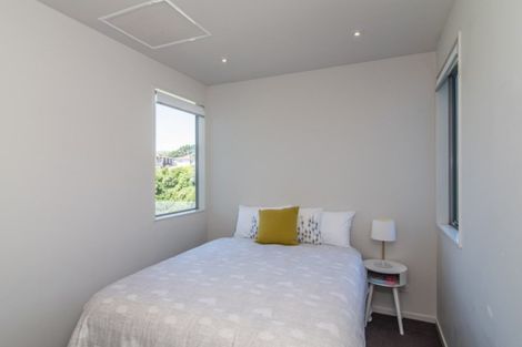 Photo of property in 2/46 Bracken Road, Paparangi, Wellington, 6037