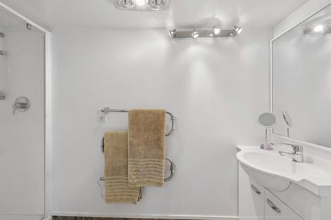 Photo of property in 9 Gillies Avenue, Taupo, 3330