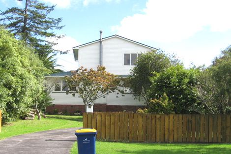 Photo of property in 49 Neil Avenue, Te Atatu Peninsula, Auckland, 0610
