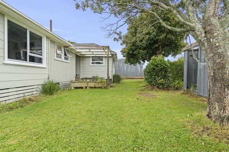 Photo of property in 64 Omata Road, Marfell, New Plymouth, 4310