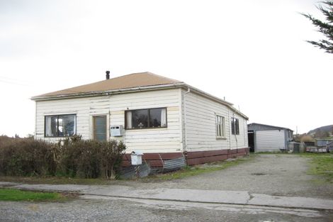 Photo of property in 5 Bridport Street, Kaitangata, 9210