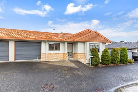 Photo of property in 3/520 Don Buck Road, Westgate, Auckland, 0614